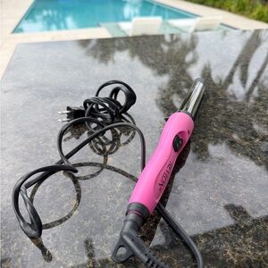 Revlon Hot Pink Curling Iron